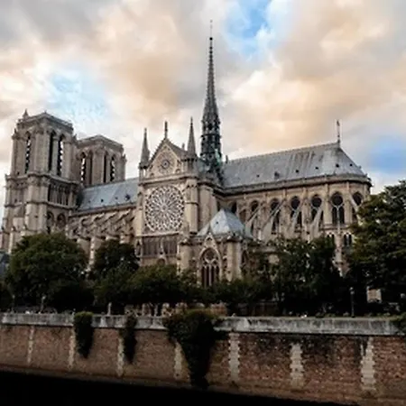 A 5 Minutes De La Place De La Nation, Studio, Paris, Rive Gauche Апартаменты